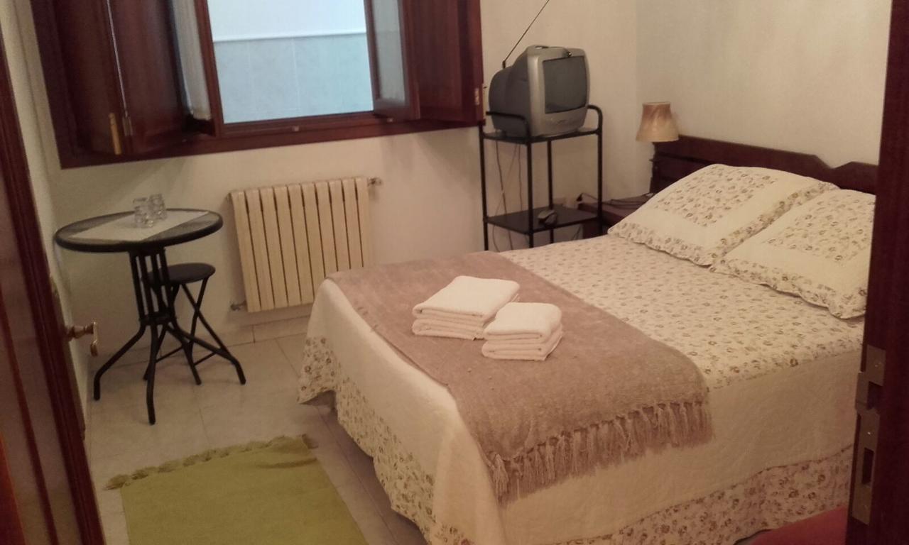 Hostal La Carballinesa 산티아고데콤포스텔라 외부 사진