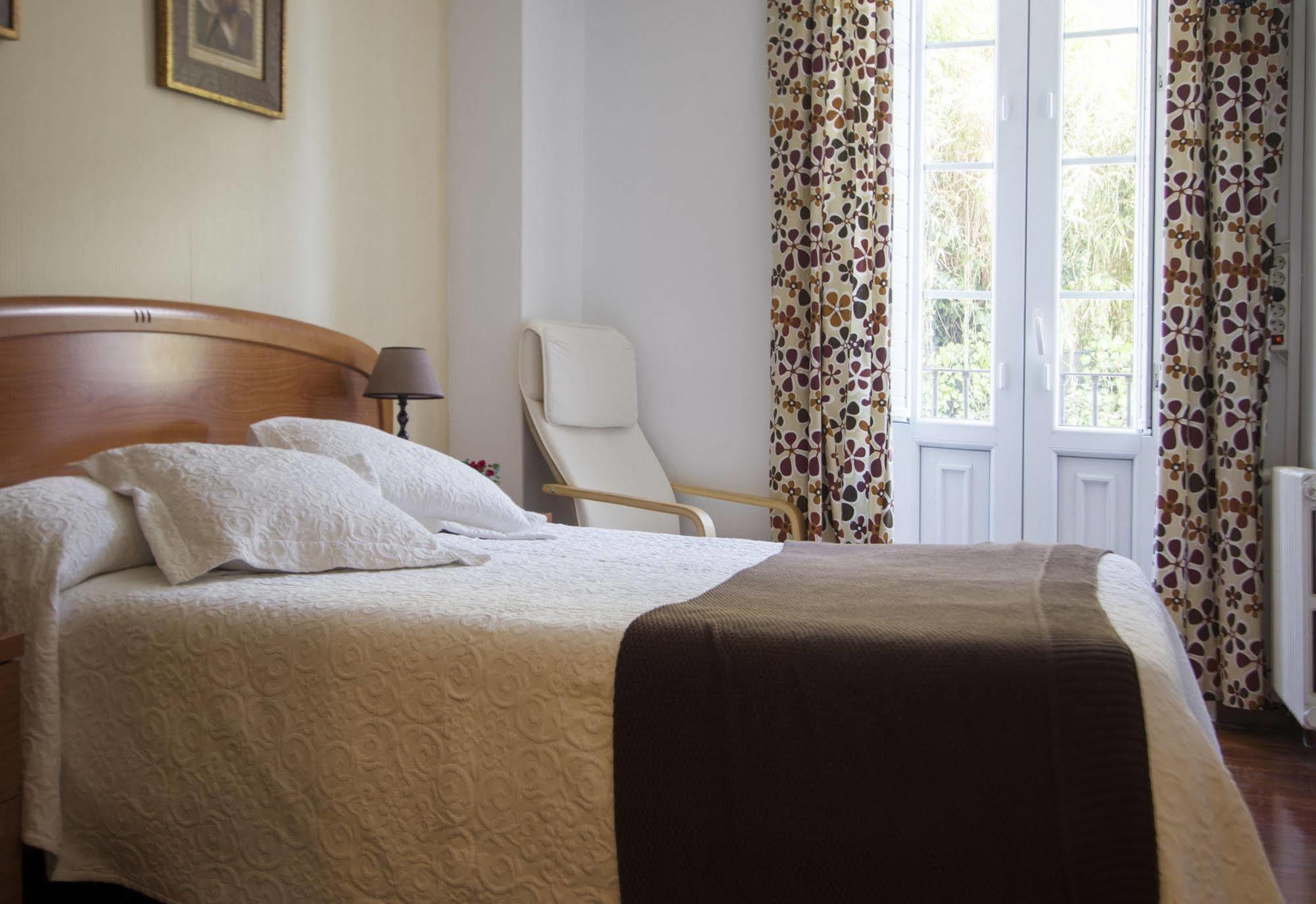 Hostal La Carballinesa 산티아고데콤포스텔라 외부 사진