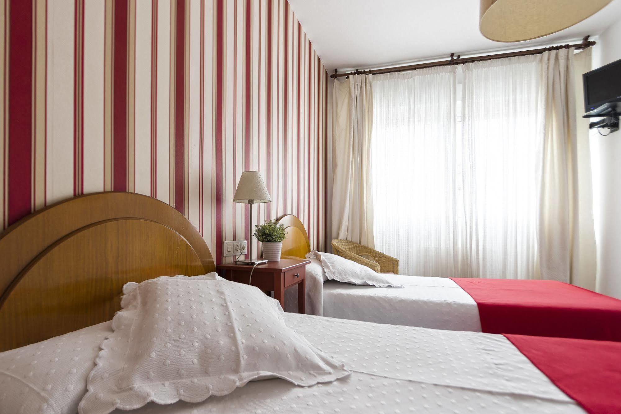 Hostal La Carballinesa 산티아고데콤포스텔라 외부 사진