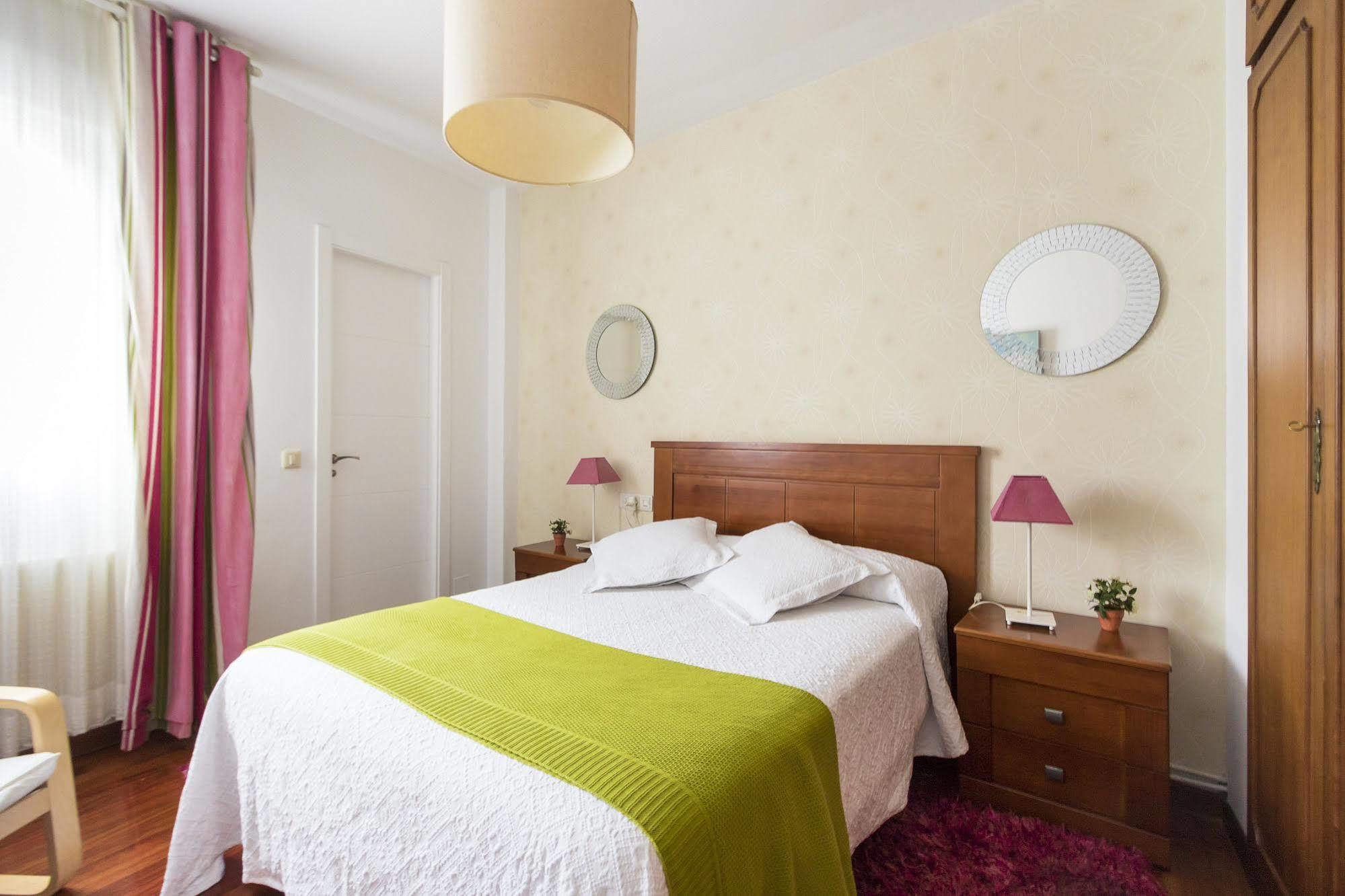 Hostal La Carballinesa 산티아고데콤포스텔라 외부 사진